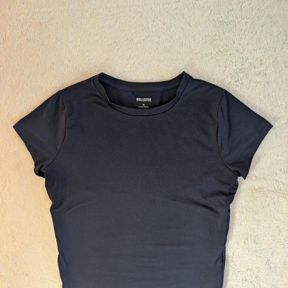 Hollister-co Women's Navy Crop-top